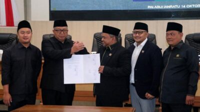 Bupati Marwan Hamami Hadiri Rapur DPRD Penetapan Raperda Pengakuan dan Perlindungan Masyarakat Hukum Adat