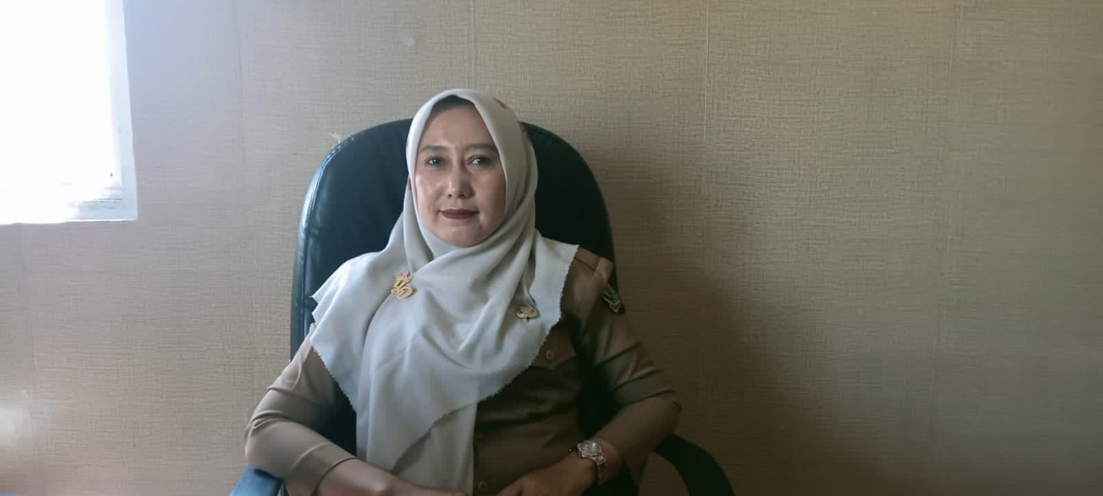Kepala Desa Kompa Yulianti (foto: ist)