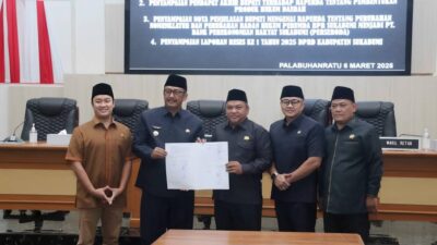 Bupati Sukabumi di Paripurna DPRD Sampaikan Pentingnya Produk Hukum Daerah Sebagai Instrumen Kebijakan