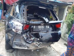 Rem Blong, Truk Kontainer Tabrak Empat Mobil di Cibadak – Jalur Bogor–Sukabumi Macet Total