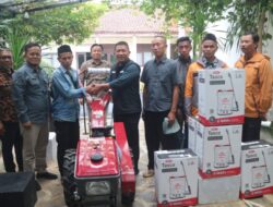 PEMKAB SUKABUMI SALURKAN BANTUAN ALSINTAN KE KELOMPOK TANI, DUKUNG  PRODUKTIVITAS PERTANIAN