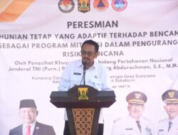 Bupati Sukabumi dan Penasihat Khusus Presiden Resmikan Huntap di Cisolok